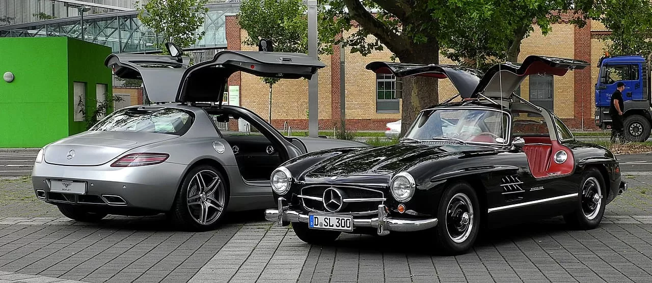 Mercedes-Benz SLS AMG (C 197) & Mercedes-Benz 300 SL (W 198)
