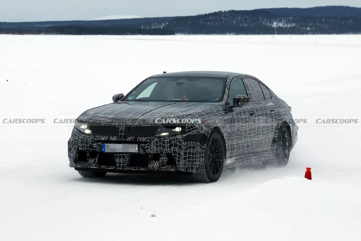 Facelift BMW M5 2025