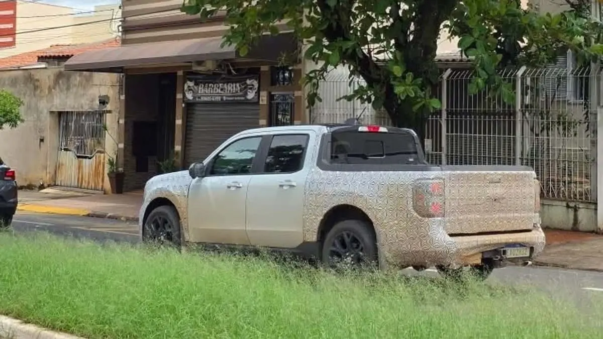 Traseira da Ford Maverick reestilizada