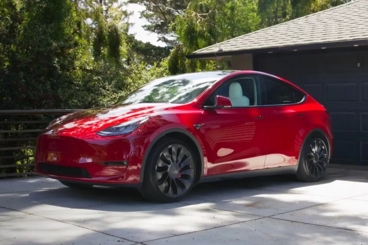 recall Tesla 2023 direção assistida