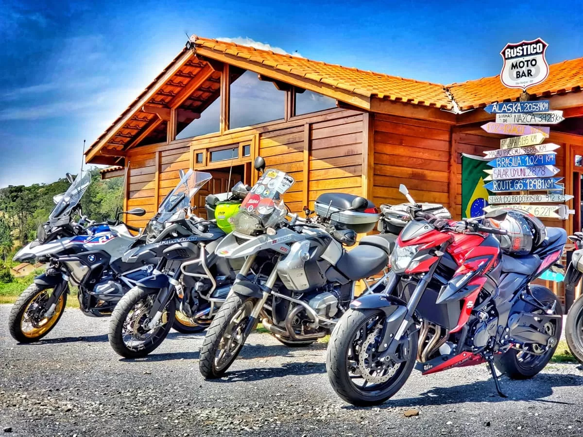 Rústico Moto Bar em São Roque