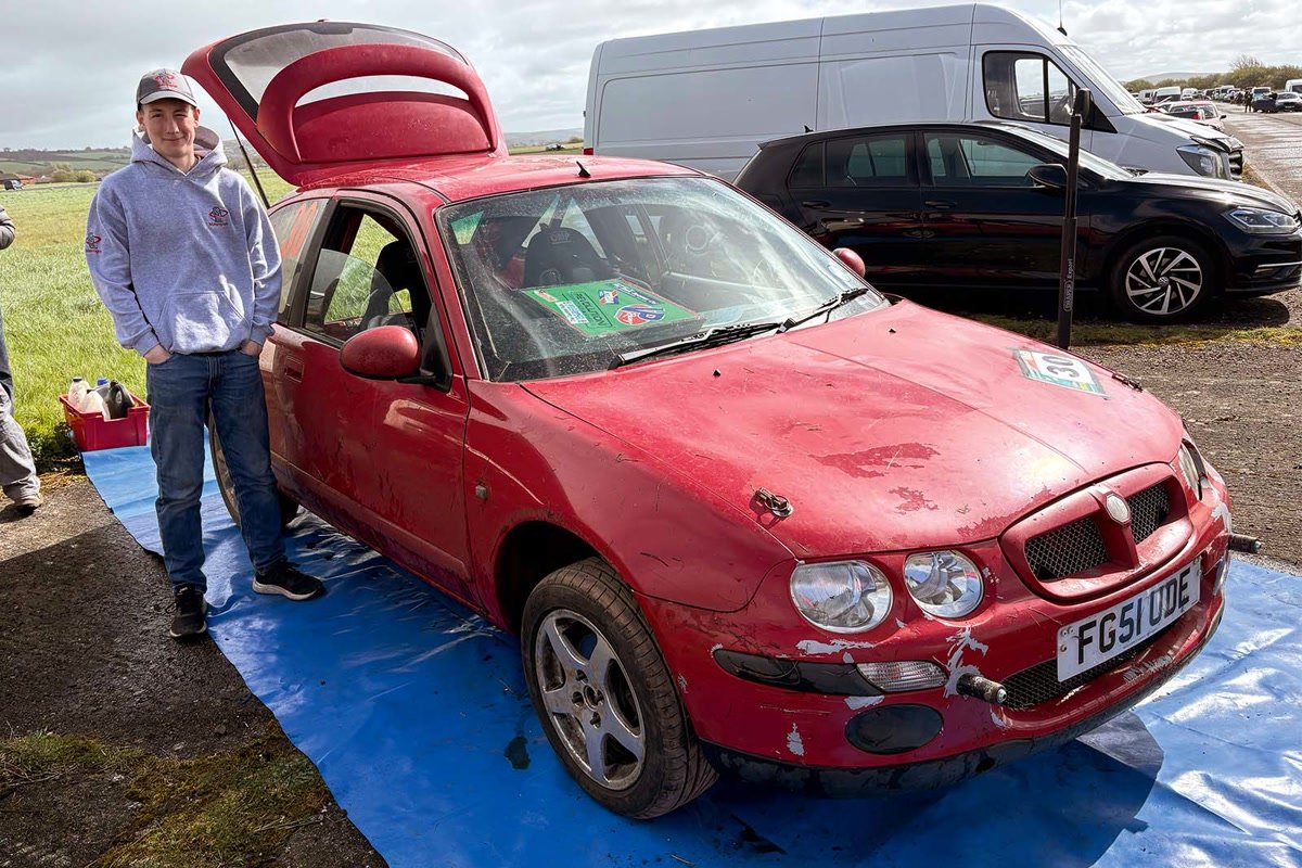 MG ZR carro de rally